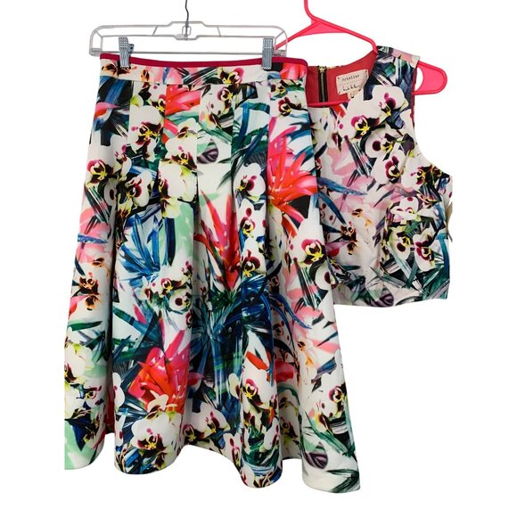 Nicole Miller Artelier Floral Print seperates 2-Piece Set Top L Skirt 8 NWT - Picture 10 of 10
